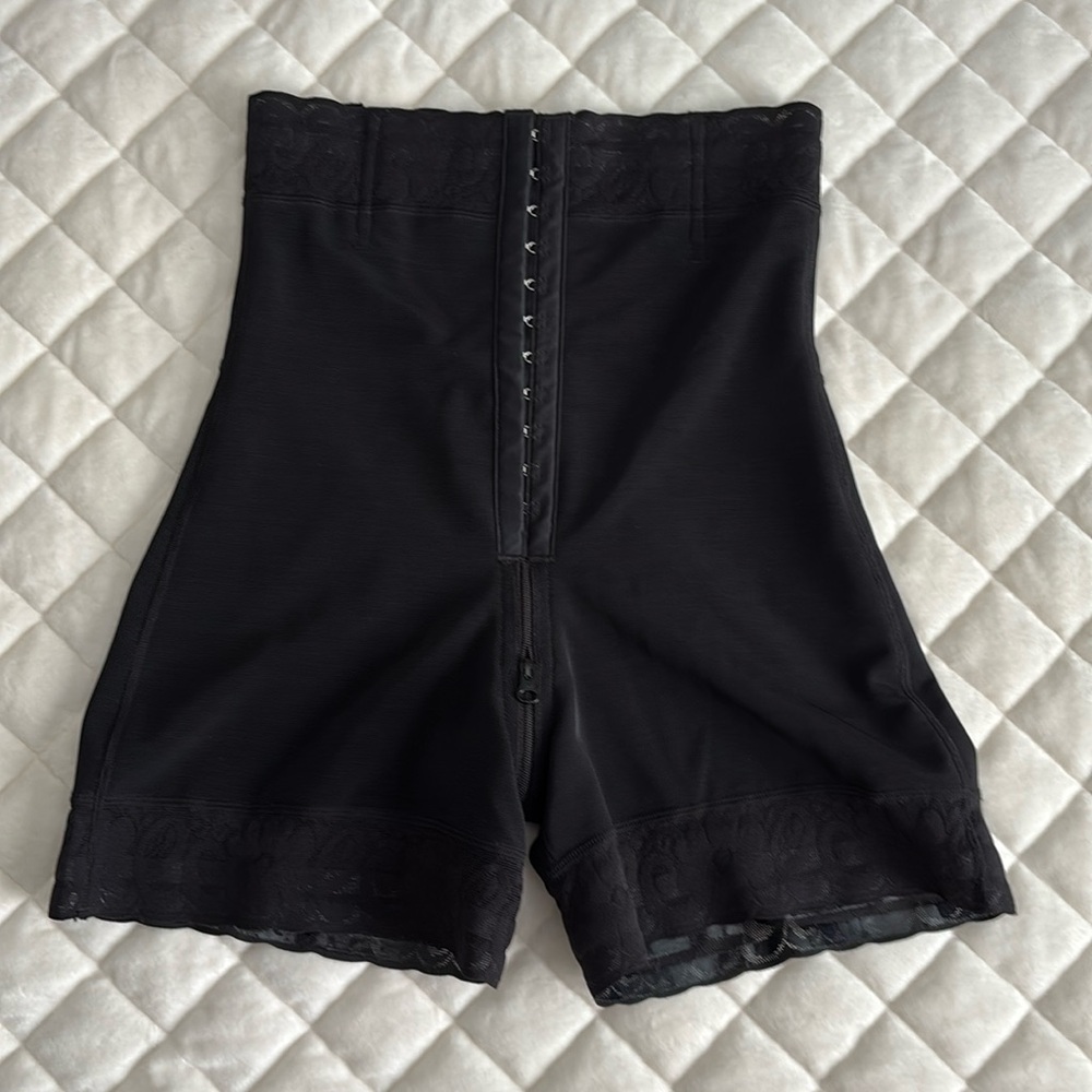 Divorce sale Colombian Faja sz small no tag 3 hook black high waisted